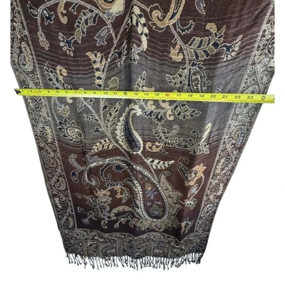 Collection Eighteen Brown Gold Paisley Metallic Pashmina Wrap Scarf Fringe 67-06
